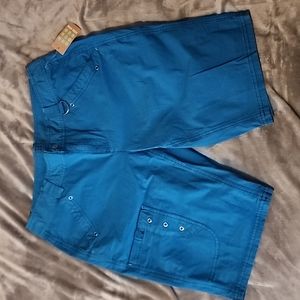 Title Nine 11" shorts blue new